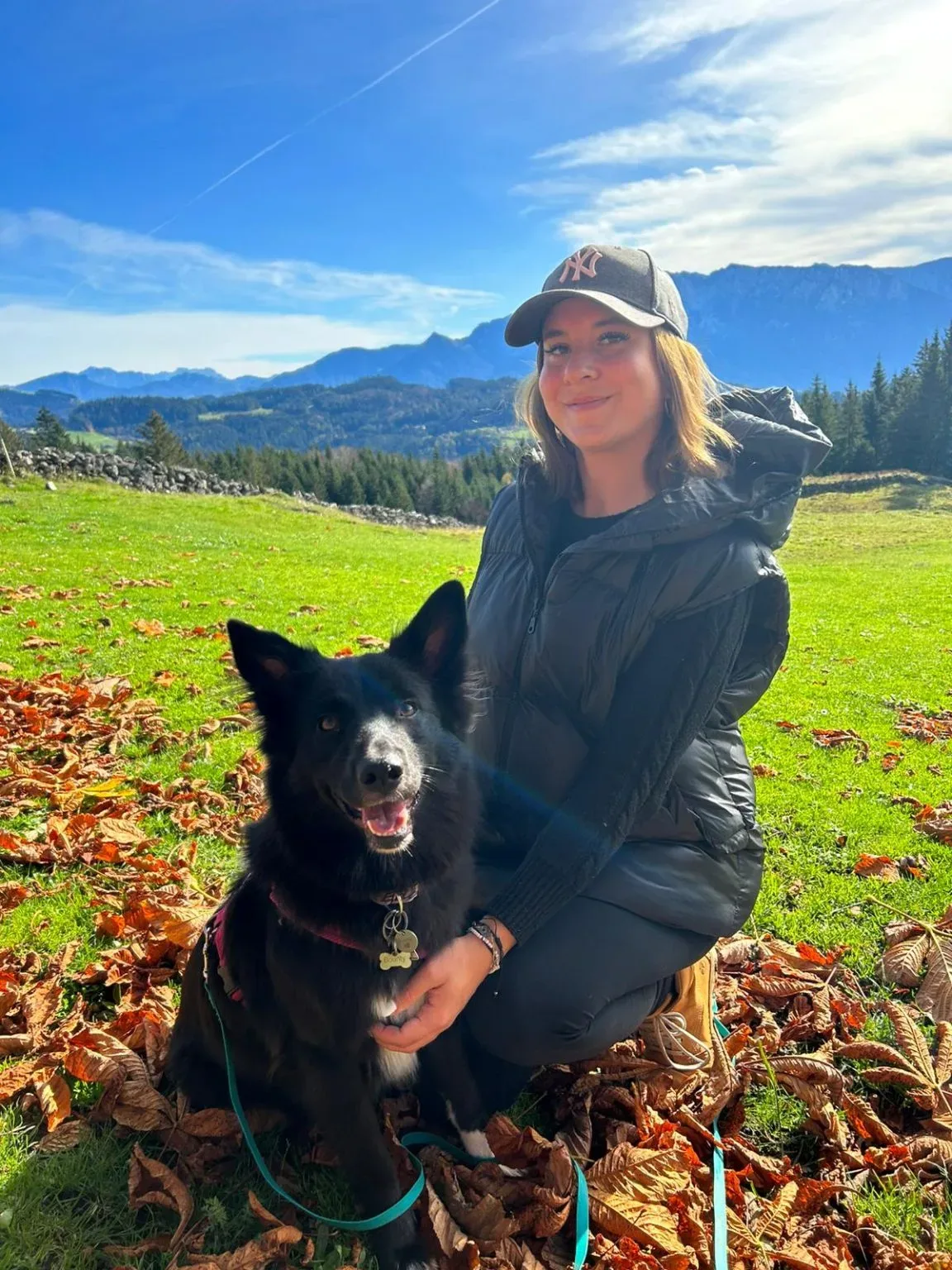 Lisa Christl mit Hund in den Bergen – Hundetraining in Putzbrunn und München